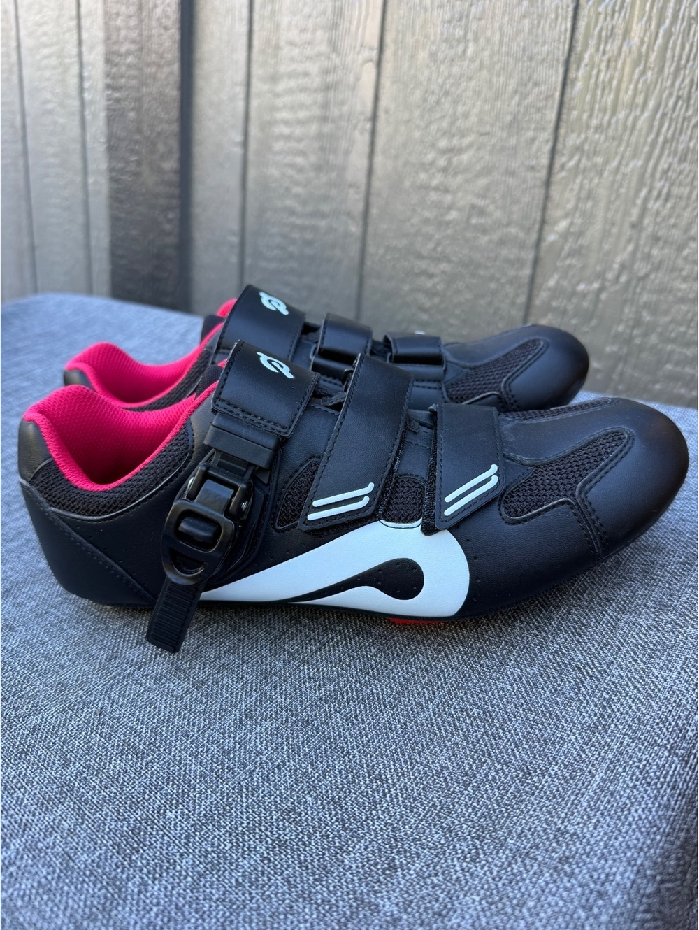 Peloton Cycling Shoes Size 41 Black with Red Interior